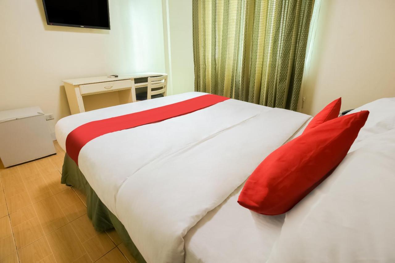 Hotel Euroasia By Bluebookers Angeles Exteriér fotografie
