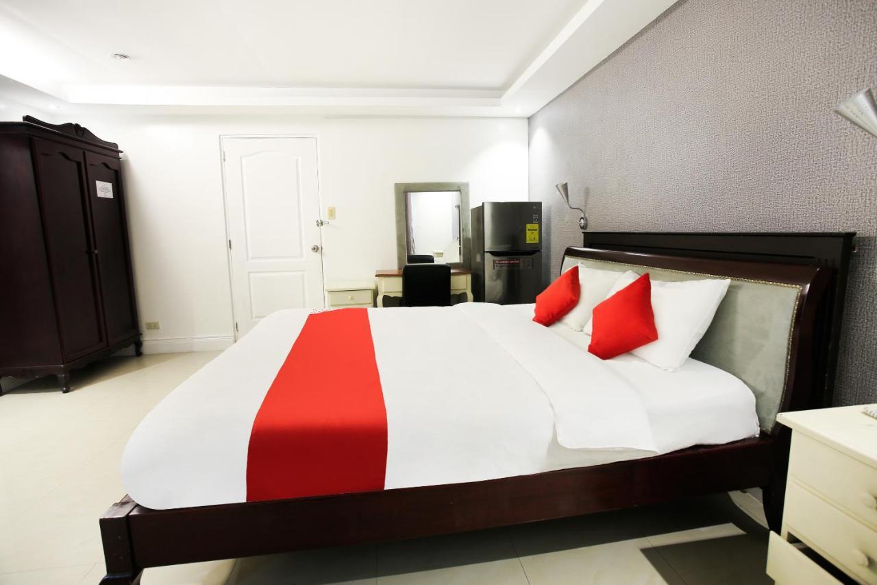 Hotel Euroasia By Bluebookers Angeles Exteriér fotografie