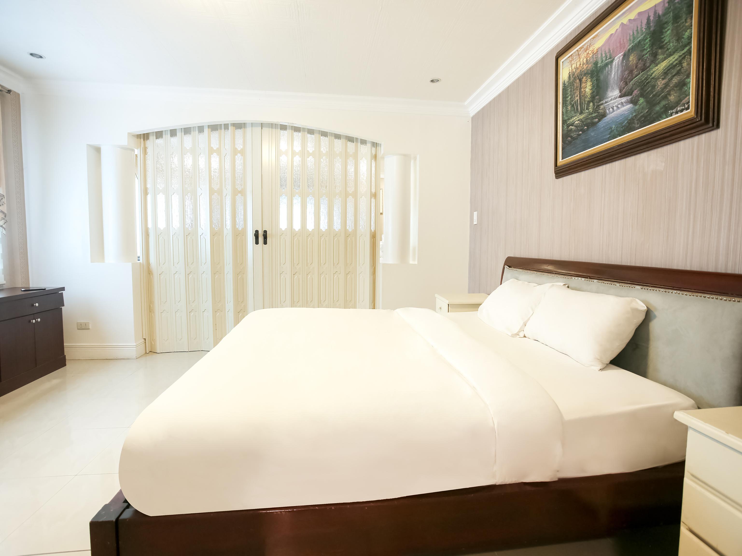 Hotel Euroasia By Bluebookers Angeles Exteriér fotografie