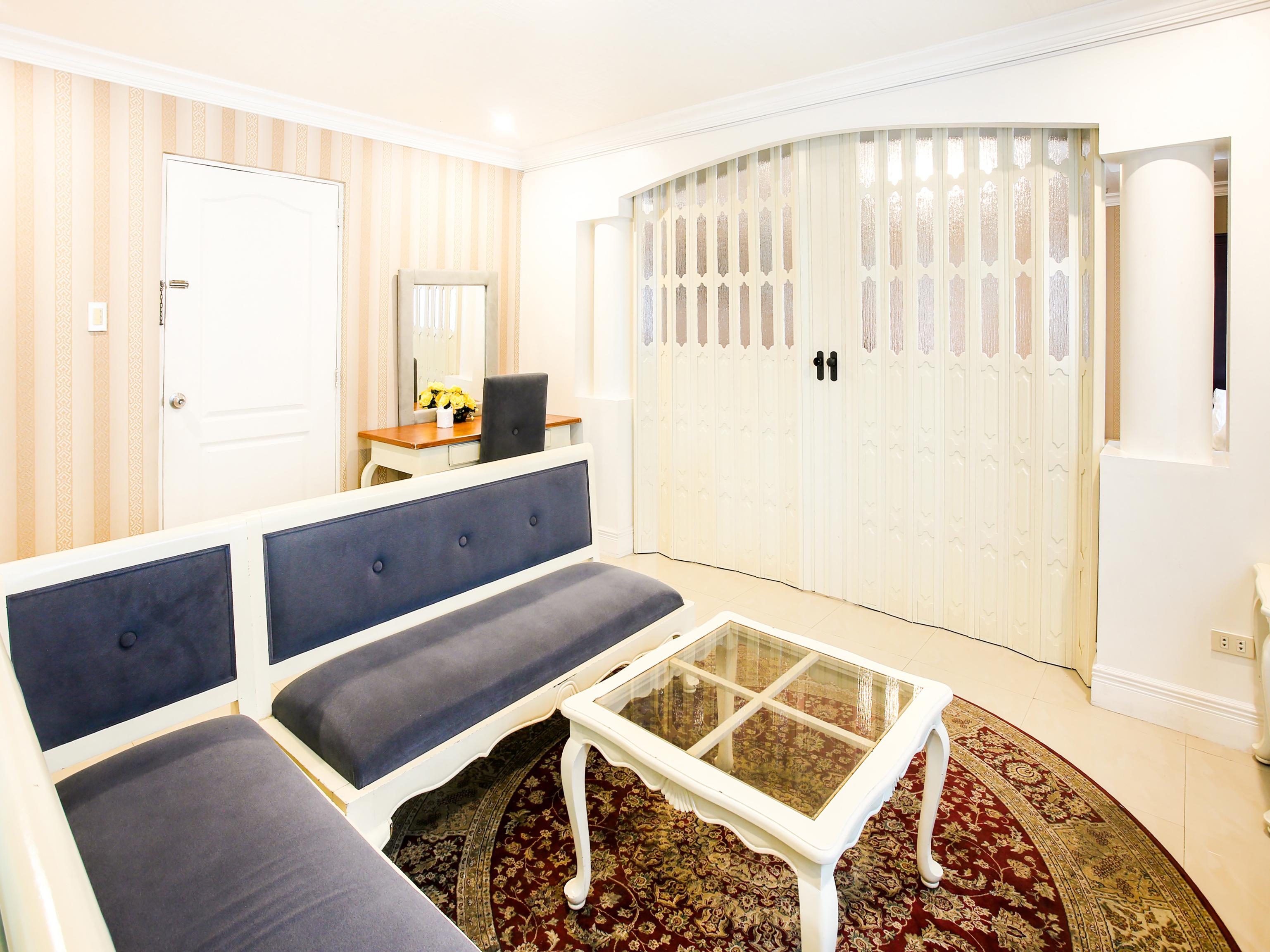 Hotel Euroasia By Bluebookers Angeles Exteriér fotografie