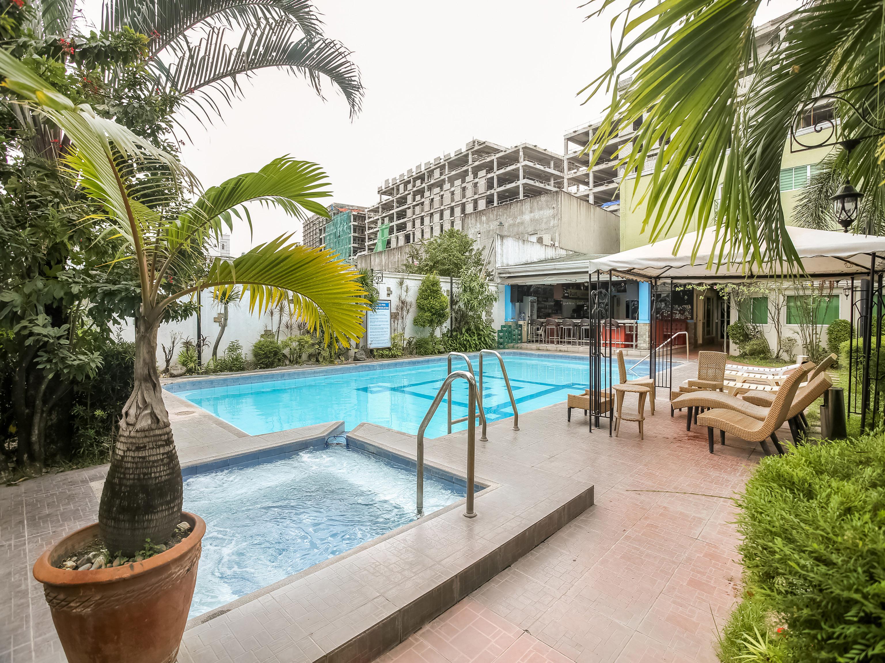 Hotel Euroasia By Bluebookers Angeles Exteriér fotografie