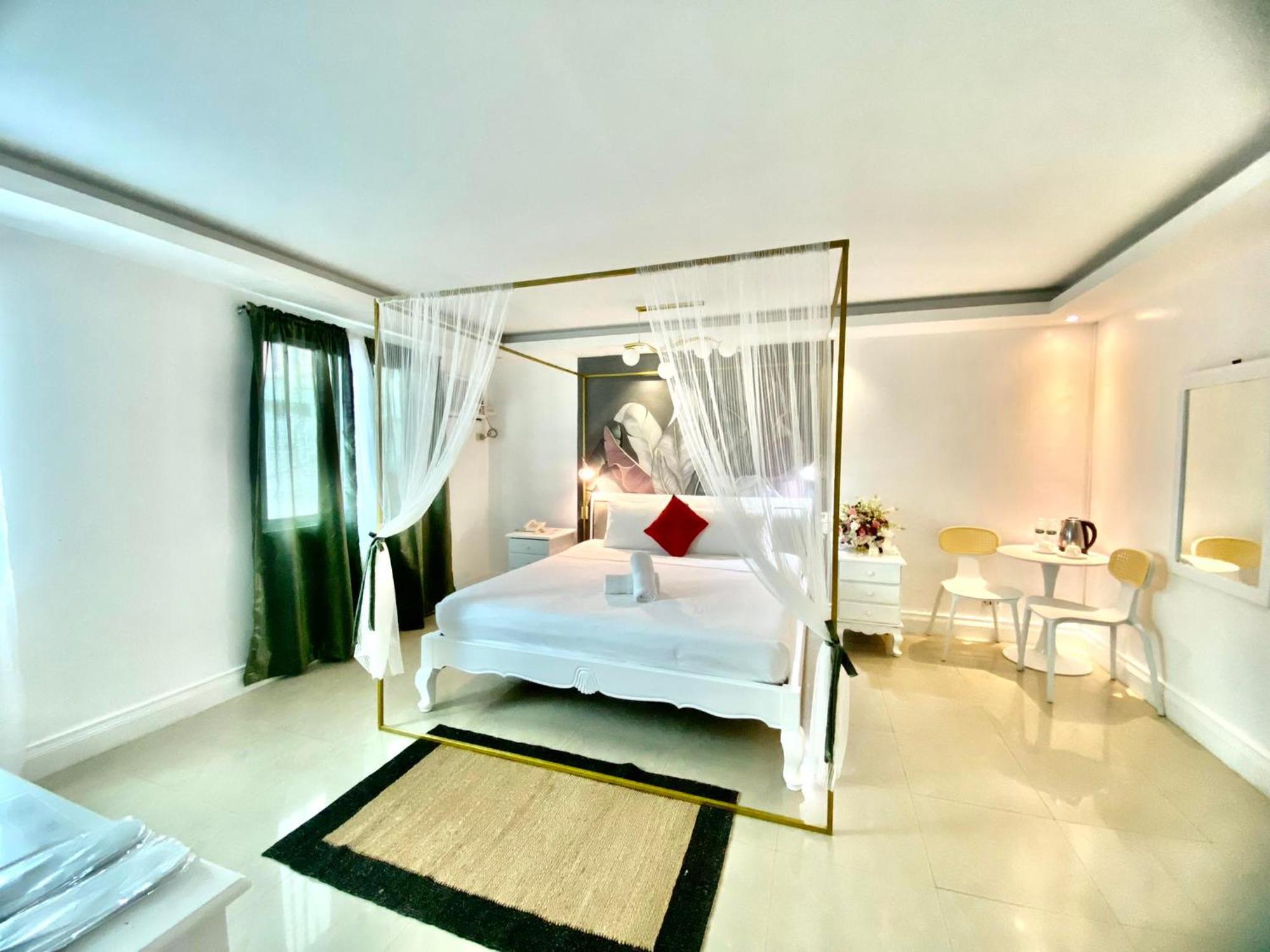 Hotel Euroasia By Bluebookers Angeles Exteriér fotografie