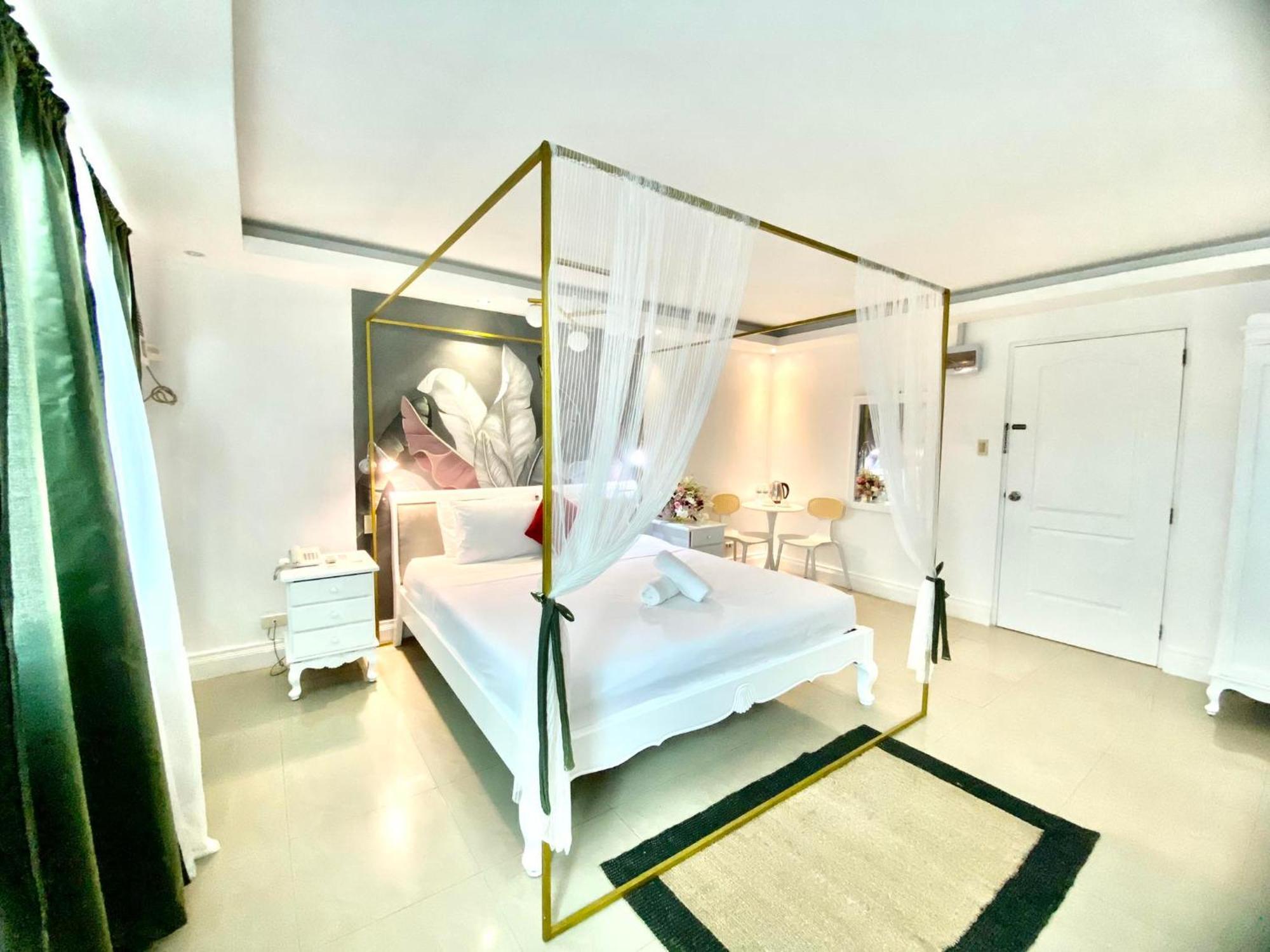 Hotel Euroasia By Bluebookers Angeles Exteriér fotografie