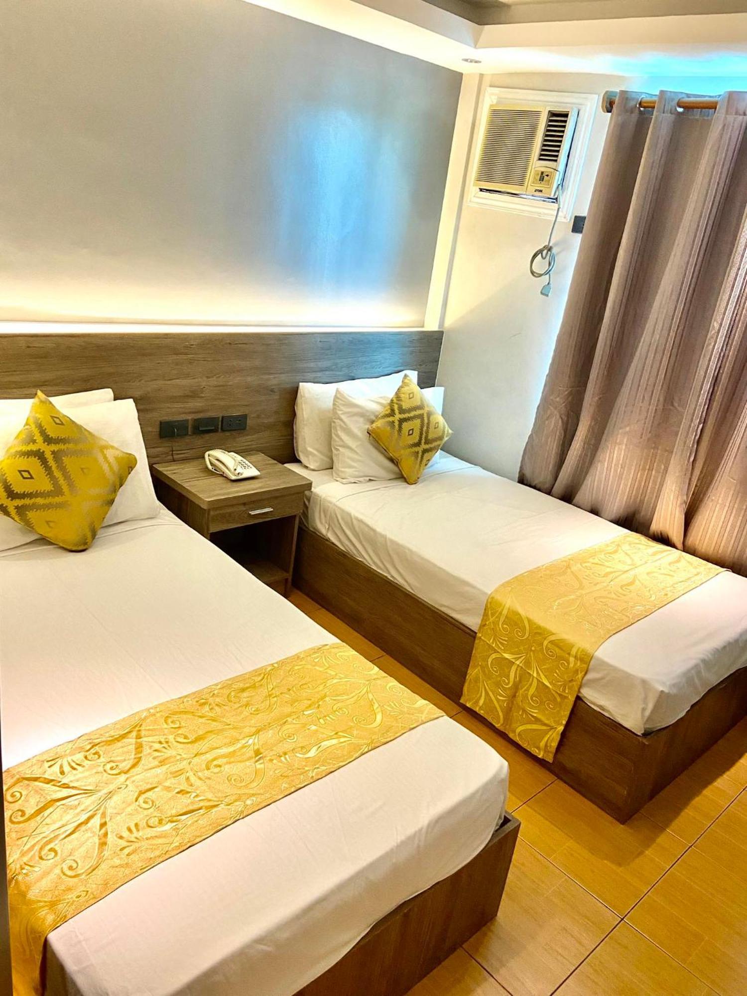 Hotel Euroasia By Bluebookers Angeles Exteriér fotografie